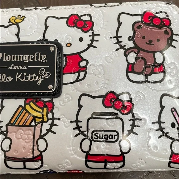 Loungefly Hello Kitty Wallet - Picture 11 of 11